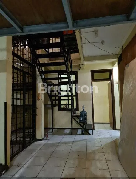 image RUKO STRATEGIS LAMPU MERAH KAUMAN (4)