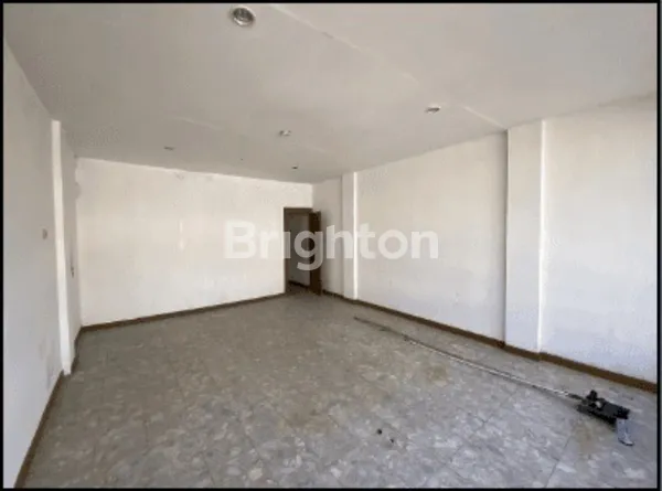 image JUAL SEWA RUKO GANDENG 2 PINTU 3 LANTAI JALAN YOS SUDARSO (5)