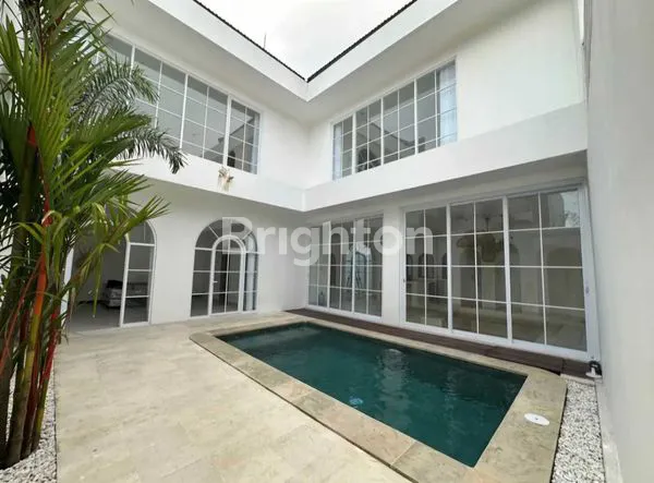 BRAND NEW VILLA 3 BEDROON SEMI FURNISH IN TIBUBENENG CANGGU