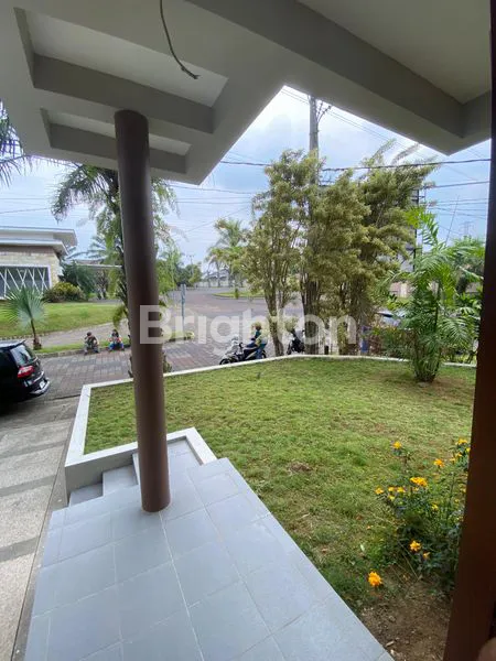 image RUMAH 3 LANTAI DEKAT TOL MALANG (2)