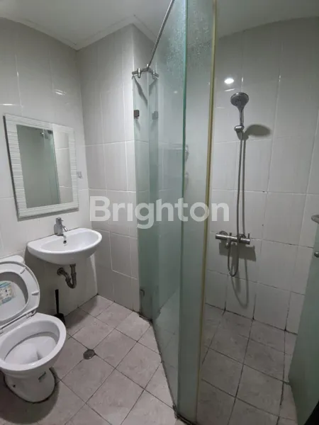 image DIJUAL APARTEMEN TAMANSARI SEMANGGI JAKARTA SELATAN LANTAI 30 VIEW SCBD — FULLY FURNISHED & SIAP HUNI, HARGA 950 JUTA NEGO (7)