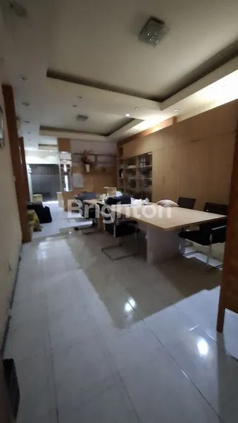 image RUKO 2 LANTAI STRATEGIS SIAP PAKAI DIDEKAT STASIUN BALAPAN SOLO (1)