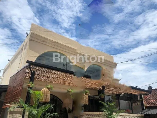 image RUKO  2 JADI SATU EKS-RESTO SIAP PAKAI DI  SEMINYAK BALI – LOKASI SUPER STRATEGIS UNTUK CAFé / RETAIL / SHOWROOM! (2)