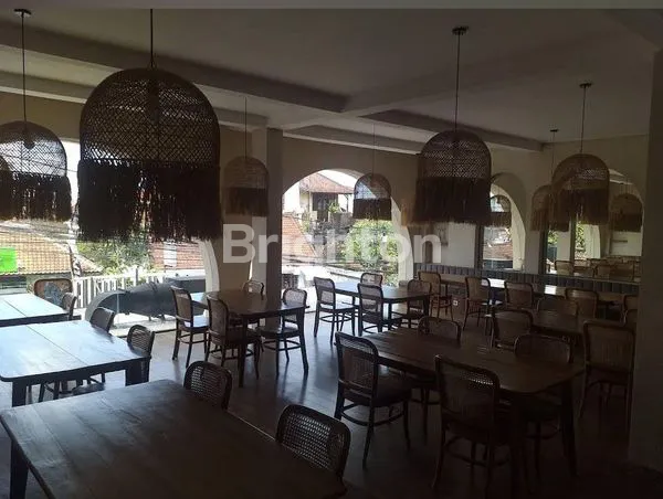 image RUKO  2 JADI SATU EKS-RESTO SIAP PAKAI DI  SEMINYAK BALI – LOKASI SUPER STRATEGIS UNTUK CAFé / RETAIL / SHOWROOM! (5)