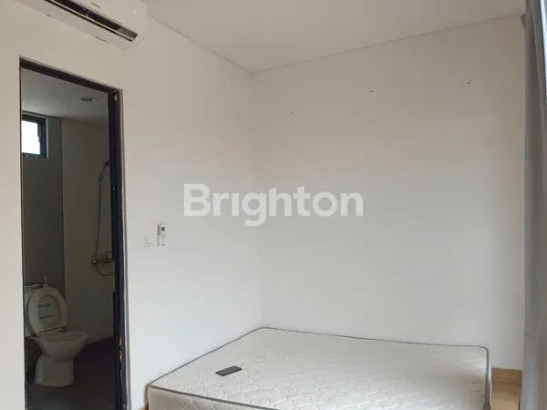 image RUMAH 2 LANTAI DI BOULEVARD CENDANA PEAK KARAWACI (6)