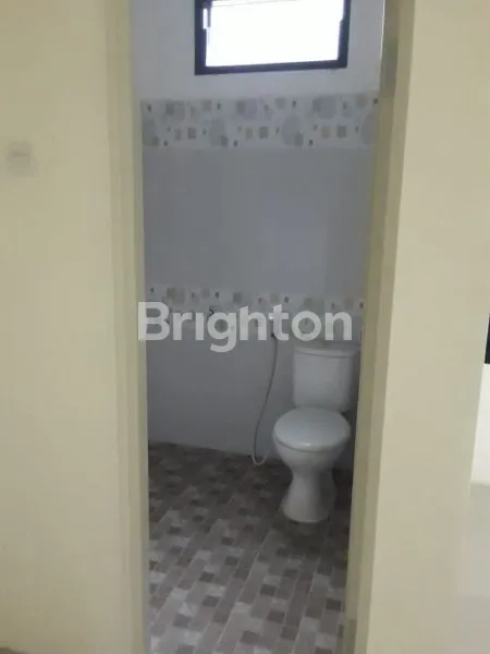 image RUMAH 2 LANTAI BARU LT 144M² DI TENGGILIS (5)