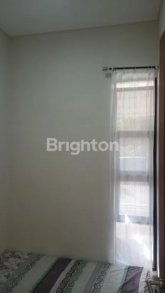 image RUMAH CANTIK SIAP HUNI DI RIVERFRONT KEDUNGKANDANG MALANG (6)