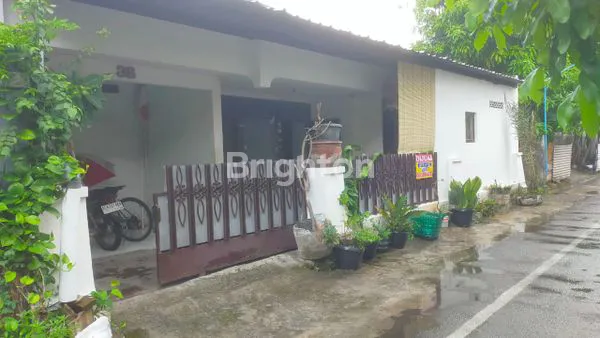 image RUMAH STRATEGIS DI PUSAT KOTA SOLO – DEKAT RS KASIH IBU (1)