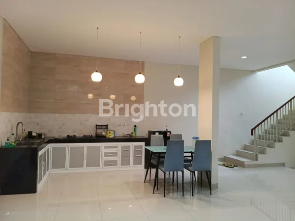 image RUMAH 2 LANTAI FULL FURNISH DI CITRA SENTUL RAYA  (4)