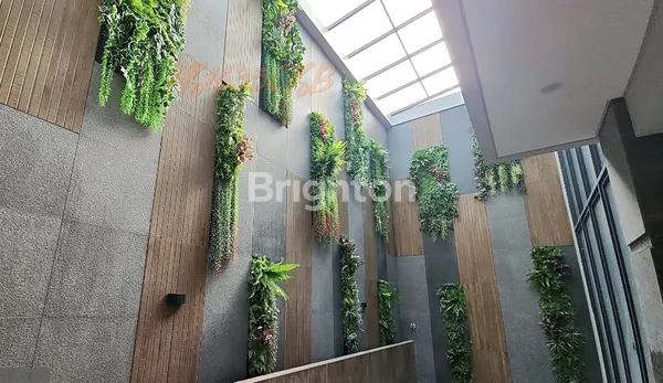 image BRAND NEW RUMAH SEMI FURNISH DI CITRALAND UTAMA PREMIUM DENGAN PRIVATE LIFT (4)