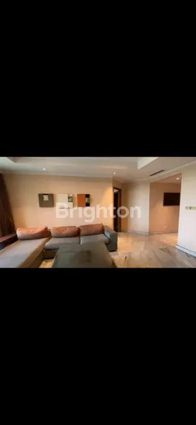 image APARTEMENT ONE ICON RESIDENT TUNJUNGAN PLAZA SIAP HUNI FULL FURNISH TENGAH KOTA STRATEGIS DEKAT SHERATON MALL BASUKI RAHMAT (2)