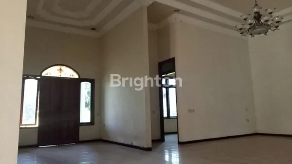 image TANAH & BANGUNAN DI LUMAJANG JAWA TIMUR COCOK UNTUK GUDANG, PABRIK, LAHAN PARKIR, DLL (5)