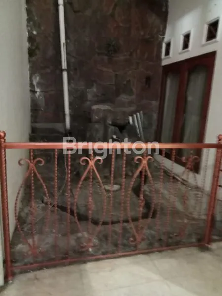 image DISEWAKAN RUMAH LUAS DI SOLO, DEKAT SLAMET RIYADI (5)