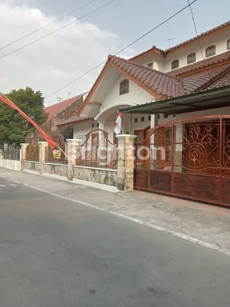 image DISEWAKAN RUMAH LUAS DI SOLO, DEKAT SLAMET RIYADI (1)