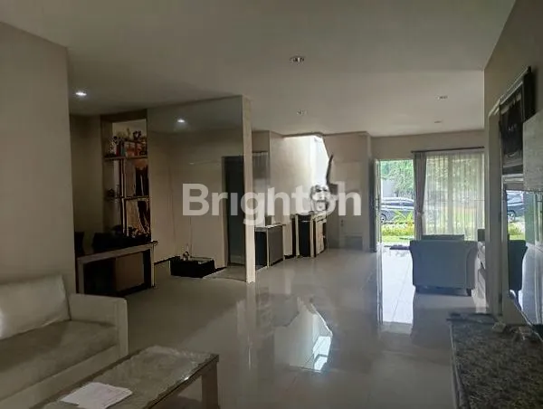 image RUMAH MEWAH HOEK 3+2 KT DI SERPONG UTARA (2)