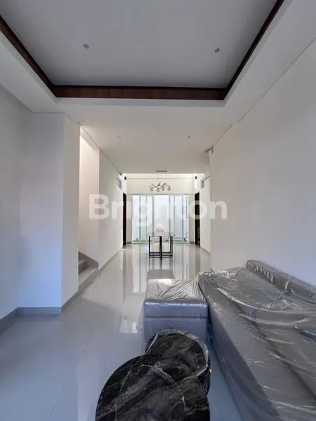 image RUMAH BARU 2 LANTAI DEKAT MALL DAN BEBAS BANJIR DI JL IMAM BONJOL DENPASAR (3)
