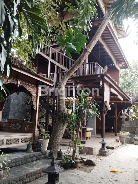 VILLA EKSKLUSIF DAN MEWAH DI YOGYAKARTA