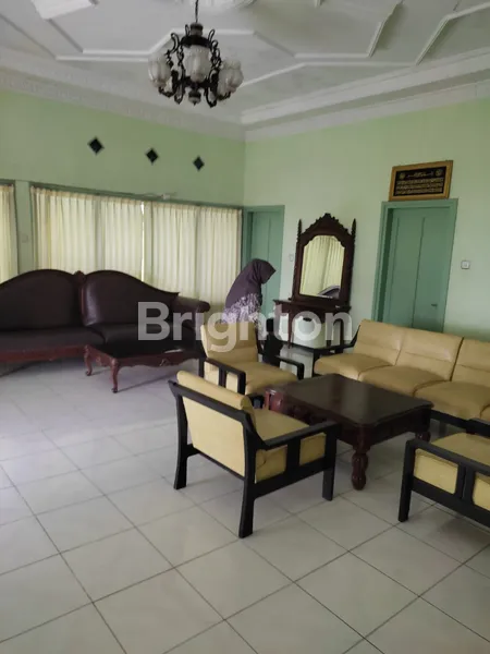 image VILLA CIAMIKK SIAP PAKAI LOKASI RAYA TRETES !! (2)