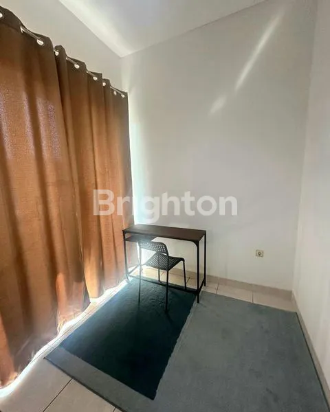 image RUMAH 2 LANTAI SEMI FURNISH DI LAVERDE DEKAT VILLA MELATI MAS (7)