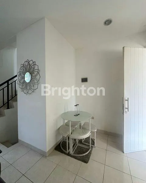 image RUMAH 2 LANTAI SEMI FURNISH DI LAVERDE DEKAT VILLA MELATI MAS (5)