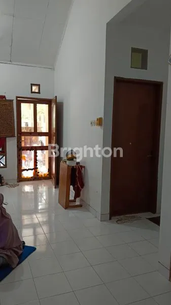 image RUMAH SIAP HUNI LT 96 DI TAMAN ROYAL CIPONDOH (3)
