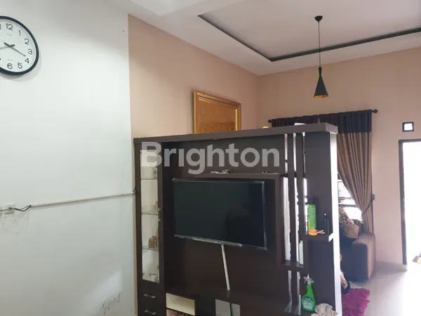 image RUMAH MODERN MINIMALIS DI KOMPLEKS LOMONDO RESIDENCE, BANDAR LAMPUNG (6)