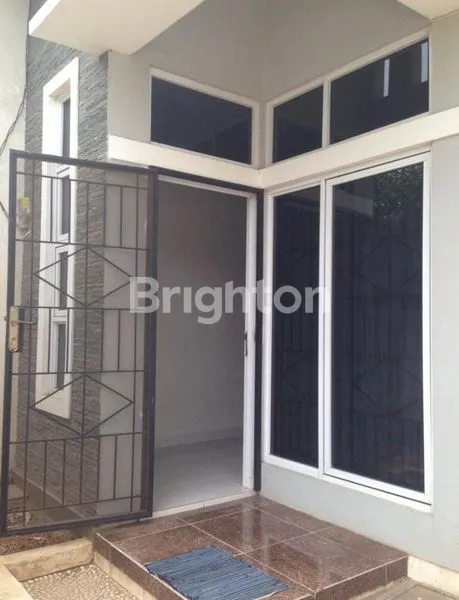 image DIJUAL RUMAH 1 LANTAI 2 KAMAR TIDUR FULL RENOV DI KARANG TENGAH CILEDUG – HARGA 920 JUTA (1)