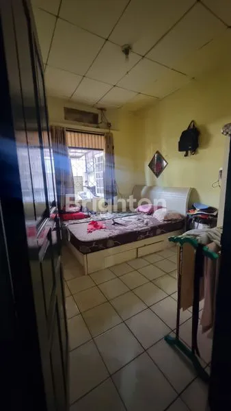 image RUMAH 1 1/2 LANTAI MERUYA JAKARTA BARAT  (2)