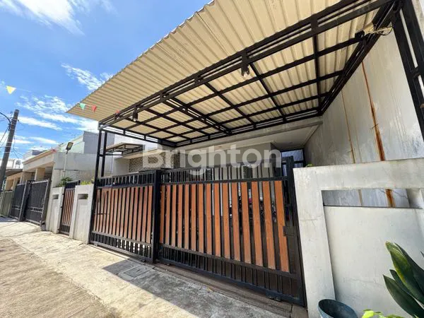 image RUMAH 3 LANTAI DI KELAPA GADING JAKARTA UTARA . PENCAHAYAAN BAGUS (2)