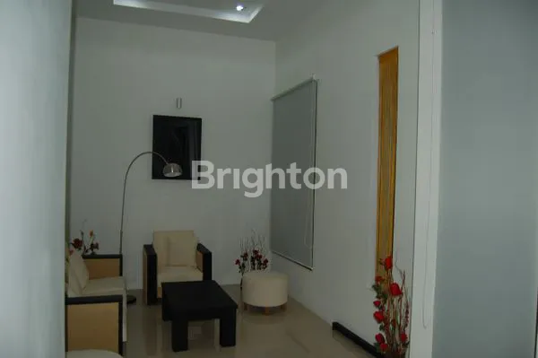 image RUMAH 2 LANTAI LT 357M² DI BUMI ASRI (5)
