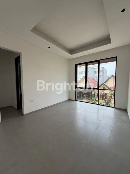 image RUMAH MEWAH KONSEP MODERN MINIMALIST DI ALAM SUTERA TANGERANG (7)