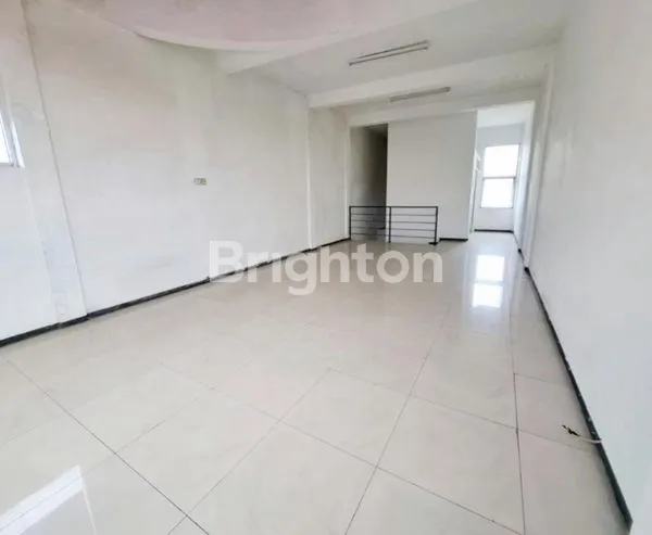 image DISEWAKAN RUKO 3 LANTAI STRATEGIS DI KAWASAN BISNIS BLIMBING MALANG (5)