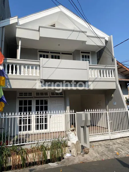 image RUMAH KEMANGGISAN 100M² PALMERAH SLIPI JAKARTA BARAT LETAK SANGAT STRATEGIS DEKAT DENGAN UNIVERSITAS BINA NUSANTARA (1)