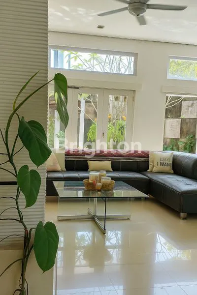 image JUAL VILLA 02 TAMAN MUMBUL JL.TAMAN BALI, VILLA MEWAH 4 ENSUITE BEDROOMS + 2 KAMAR TIDUR SHM DI TAMAN MUMBUL,NUSA DUA- FULL FURNISH & PRIVATE POOL (2)