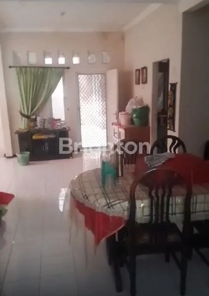 image DIJUAL RUMAH DI NGINDEN INTAN TIMUR (2)
