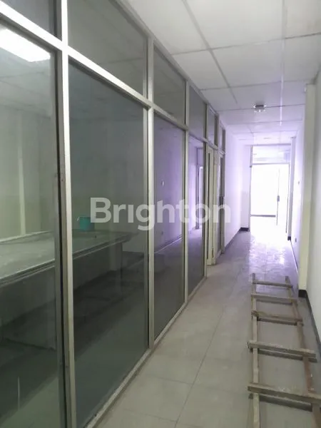 image RUKO 3,5 LANTAI JALAN ANGKASA KEMAYORAN (4)