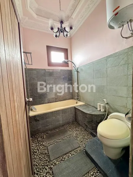 image DI SEWAKAN RUMAH MEWAH 2 LT DI RENON FULL (2)