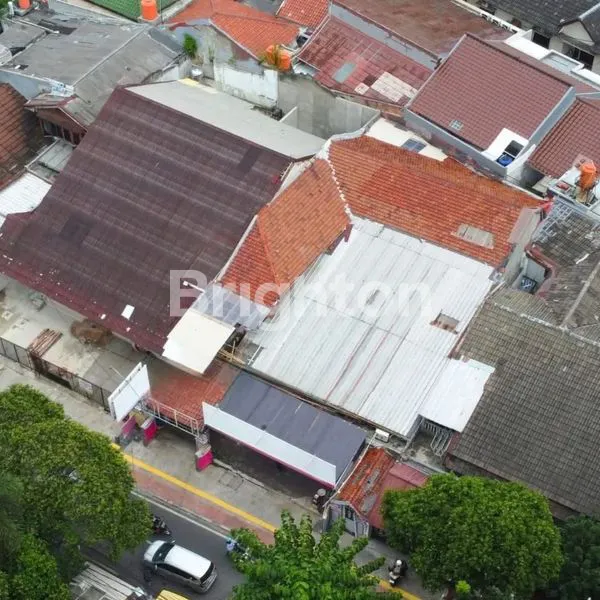 image RUMAH TINGGAL TERBUKA DIPINGGIR JALAN RAYA DI TEBET BARAT JAKARTA SELATAN (3)