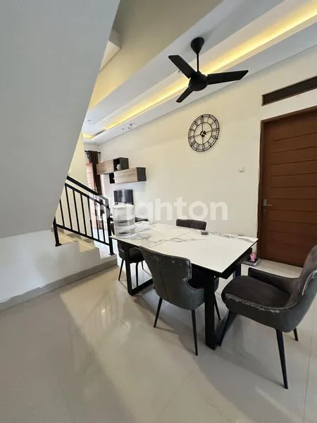 image RUMAH 2 LANTAI FULLY FURNISHED DI DENPASAR SELATAN (5)