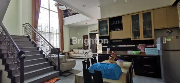 image DIJUAL RUMAH TERAWAT ARAYA 1 SURABAYA (7)