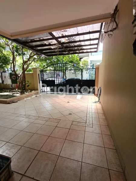 image RUMAH BESAR BAGUS 5 BR FULLY FURNISHED RAPI SIAP HUNI DI KELAPA GADING (2)