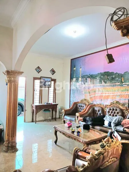 image RUMAH 3 LANTAI 260 M² DI ANDIR, DEKAT BRAGA (3)