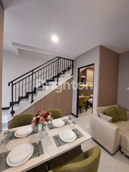 image RUMAH BARU 2 LANTAI MURAH HANYA 800JUTAAN 3 KAMAR TIDUR DI MEDOKAN AYU, RUNGKUT, SURABAYA TIMUR (3)