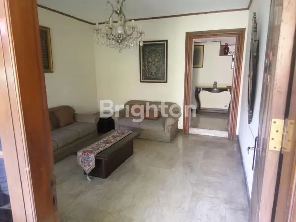 image RUMAH 2,5 LANTAI SHM PRAPEN INDAH 5KT (3)
