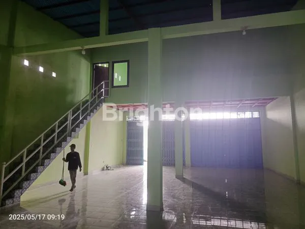 image RUKO  0 JALAN DENGAN PARKIRAN LUAS (8)