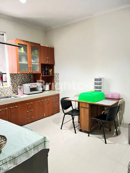 image JARANG ADA ! RUMAH 2 LANTAI DENGAN EXTRA RUANG DAPUR BERSIH CLUSTER ALAM RAYA DEKAT BANDARA SOETTA (4)