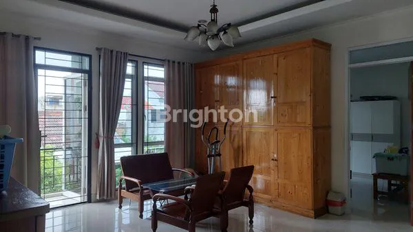 image JARANG ADA ! RUMAH 2 LANTAI DENGAN EXTRA RUANG DAPUR BERSIH CLUSTER ALAM RAYA DEKAT BANDARA SOETTA (6)