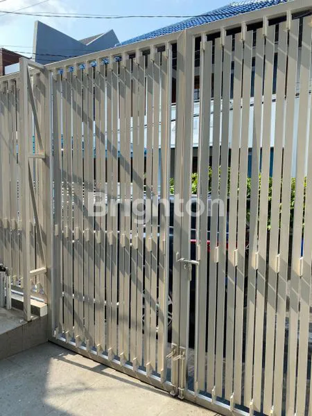 image DISEWAKAN RUMAH KEREN BARU SELESAI DIBANGUN DI KAVLING POLRI GROGOL (2)