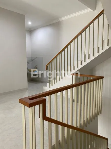 image DISEWAKAN RUMAH KEREN BARU SELESAI DIBANGUN DI KAVLING POLRI GROGOL (5)