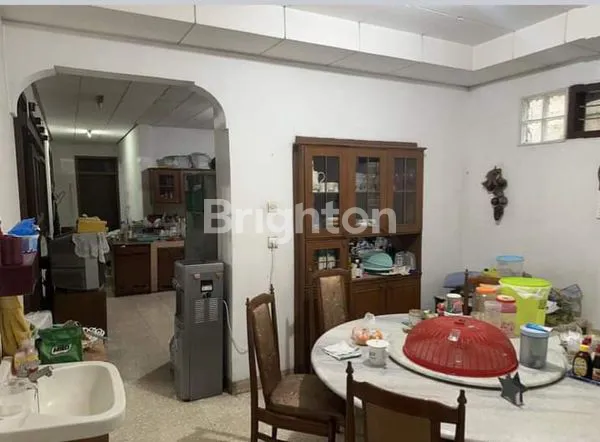 image DI JUAL RUMAH TERAWAT 2 LT KAWASAN JL. KEMBAR. BANDUNG (6)